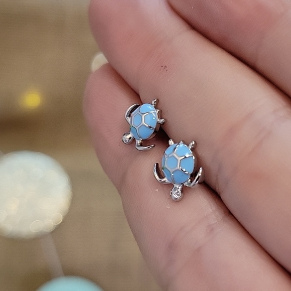 SEA TURTLE STERLING SILVER STUD EARRINGS - Picture 5 of 8